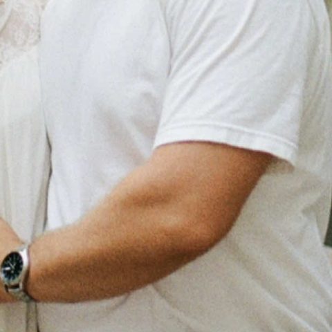 Cropped garment: white crew-neck t-shirt